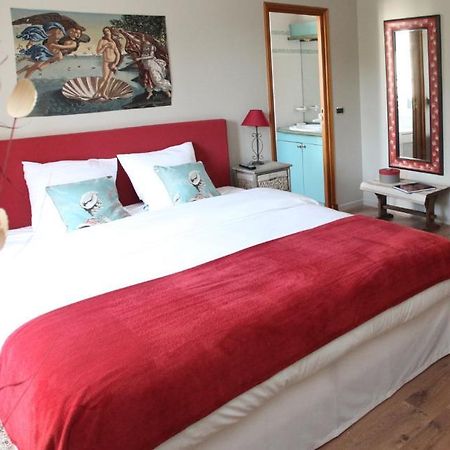 Saint Graal Bed & Breakfast Chamant Bilik gambar