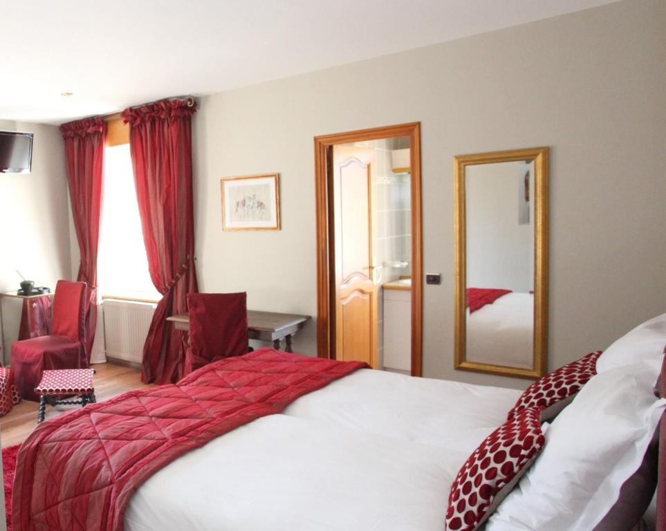 Saint Graal Bed & Breakfast Chamant Bilik gambar