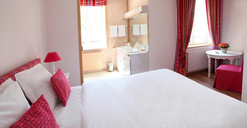 Saint Graal Bed & Breakfast Chamant Bilik gambar