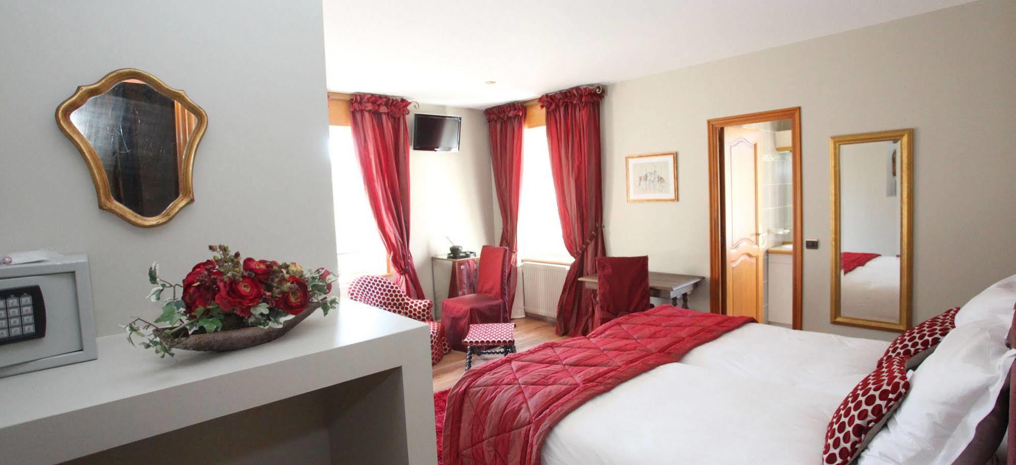 Saint Graal Bed & Breakfast Chamant Luaran gambar