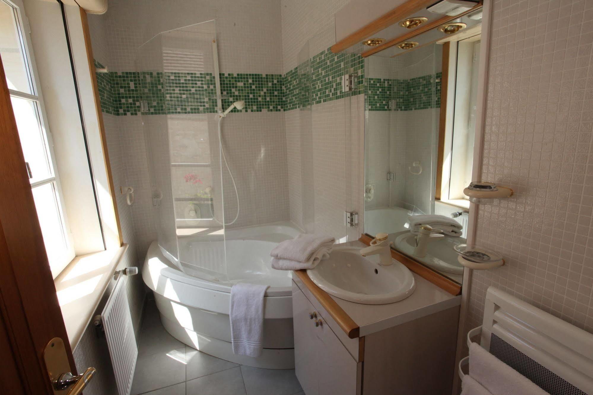 Saint Graal Bed & Breakfast Chamant Luaran gambar
